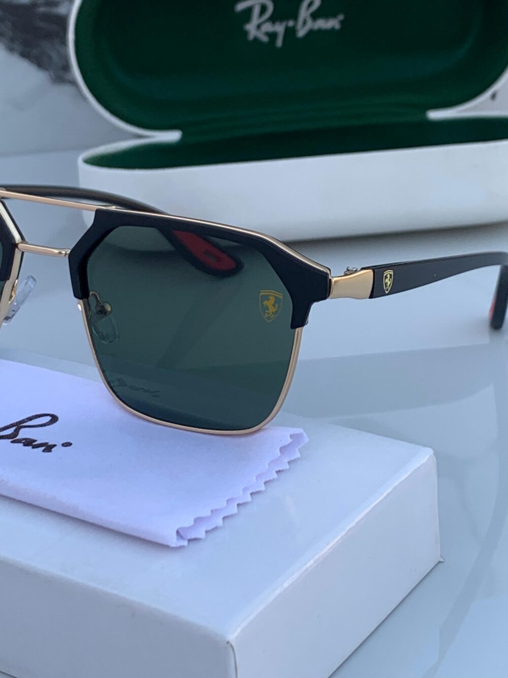 RAYBAN SUNGLASSESS UV LENS - Image 2